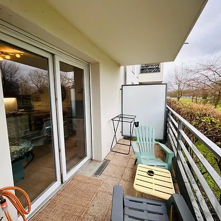 La Charpak Terrasse Apartment Reims